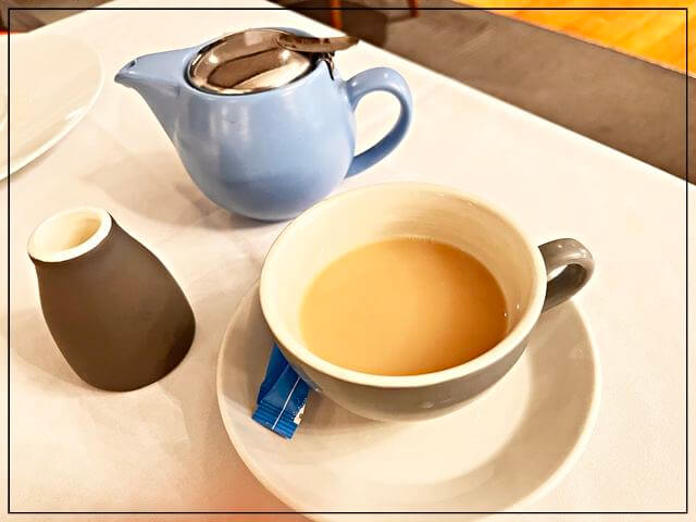 ペッパーズクレイドルマウンテンロッジ「ハイランドレストラン」の食後の紅茶