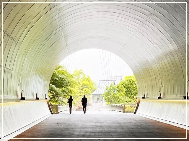 滋賀県MIHO MUSEUM（ミホミュージアム）のトンネル