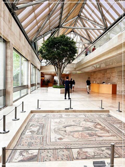 美しいガラスのMIHO MUSEUM
