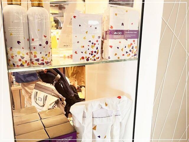 シドニーオペラハウスのお土産物屋さんで売られているティータオルなど