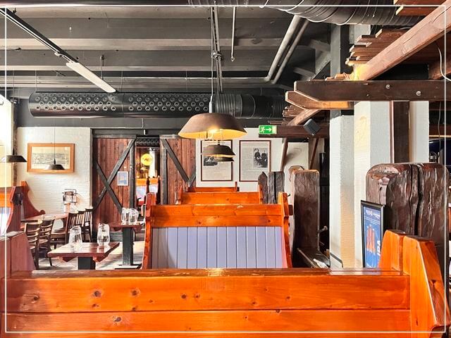 タンペレの老舗レストラン「Brewery Restaurant Plevna」の店内の様子