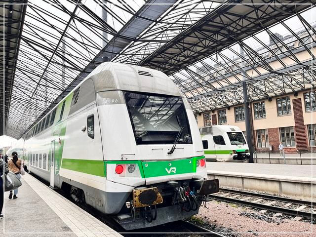ヘルシンキからタンペレへ向かう電車