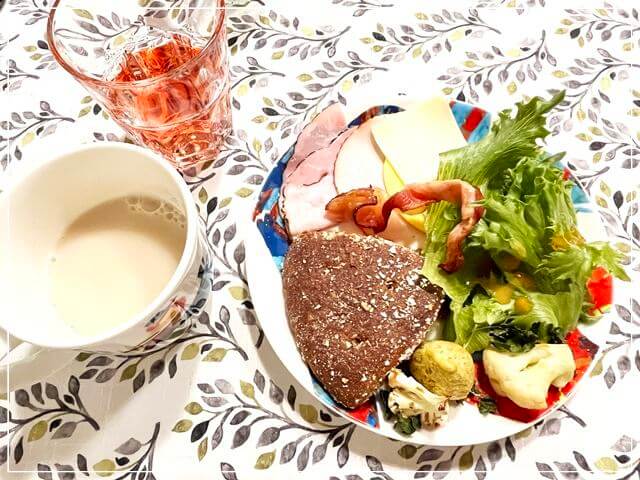 ヘルシンキのホテルヘルカで食べた朝食