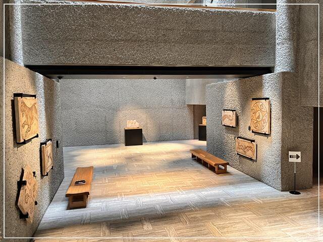 岡山オリエント美術館のホール