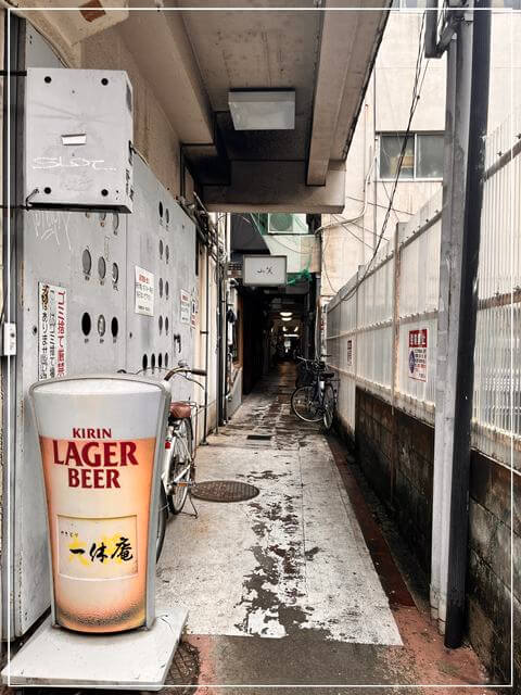 岡山オランダ通から商店街に抜ける脇道