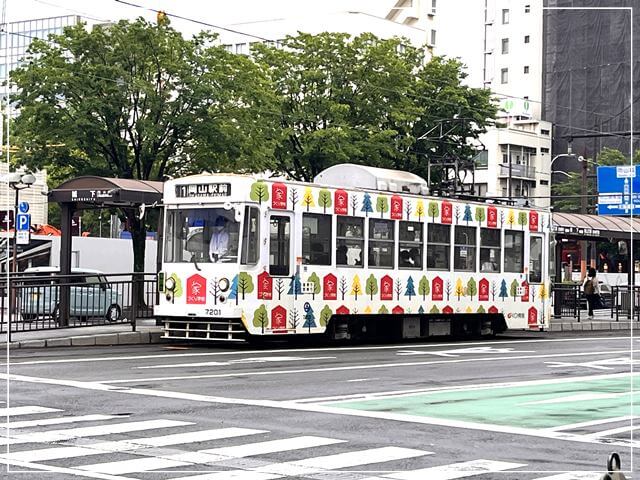 岡山市内をはしる路面電車