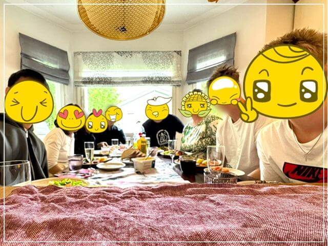 フィンランドの友人の家で記念撮影