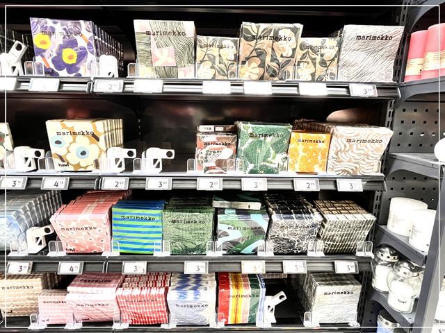 フィンランドのスーパー「K-supermarket」で買えるおすすめのお土産「ペーパーナプキン」②