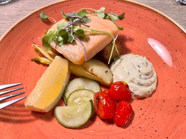 ヘルシンキのソコスホテルのレストラン「Bistro Manu」で食べた晩御飯①